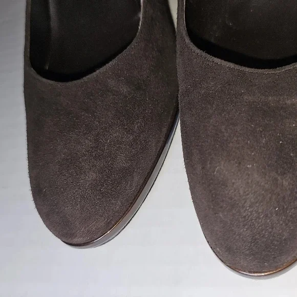Stuart Weitzman Brown Suede Pumps - Picture 6 of 10